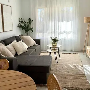 Nuevo Deluxe & Piscina Apartamento